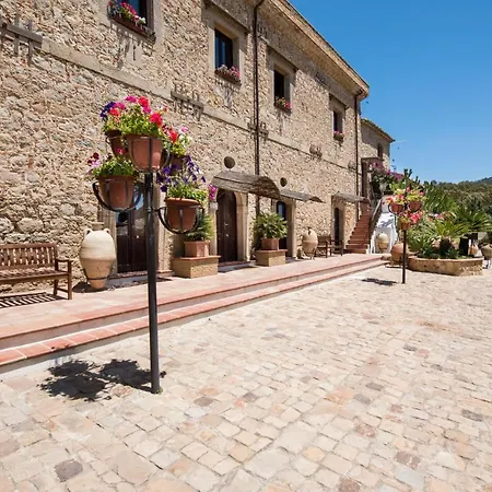 Farm stay Vecchia Masseria Charme&relax *